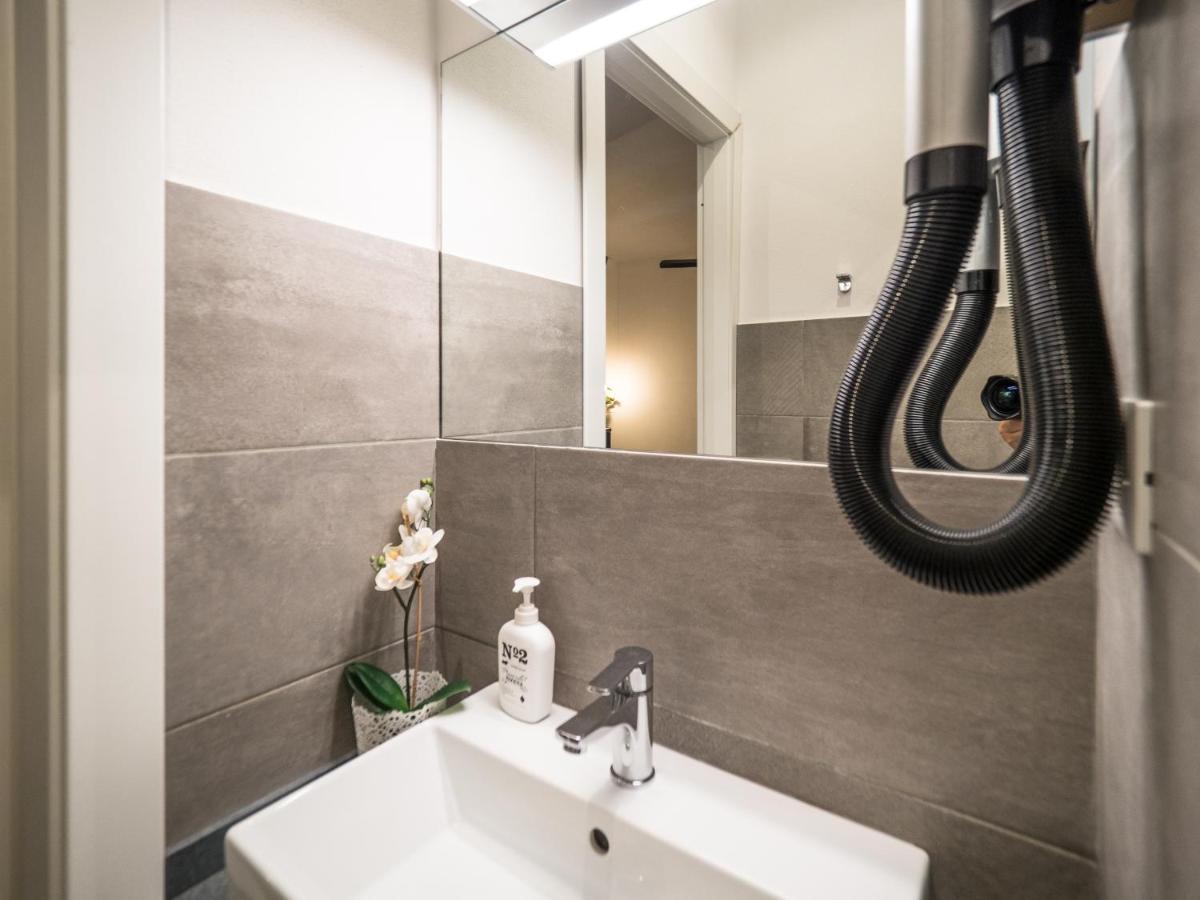 Camaella Luxury Studio Вернаца Екстериор снимка